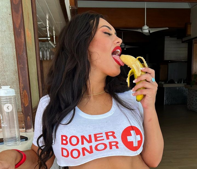 Американката Амбър Фийлдс е модел и ринг момиче в сериите