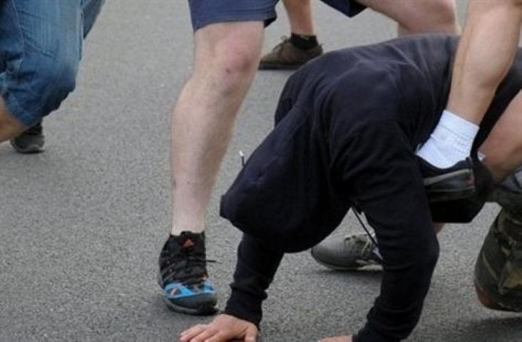 Публичен скандал прераснал в бой вкара в болница за лечение