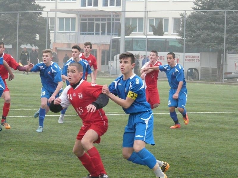 Юношите старша възраст на Монтана с треньор Дилян Иванов ще