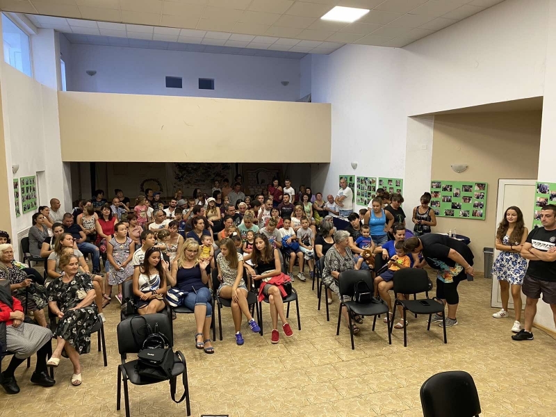 Вече девет десетилетия ние ревниво пазим културното наследство поддържаме жив