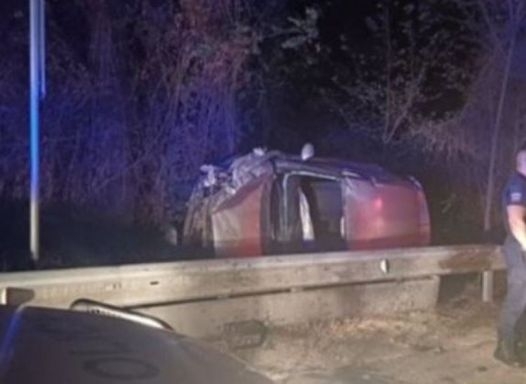 Кола падна от голяма височина край Асеновата крепост съобщиха от