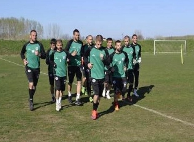 Мъжкия отбор на ОФК “Първа Атомна“ проведе първа тренировка от