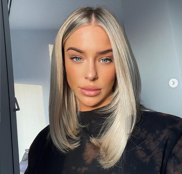 Британският модел Тейлър Уорд която разведе звездата на Манчестър Сити