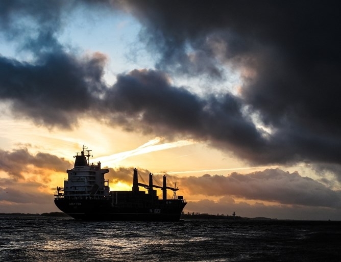 Руски гражданин капитан на товарен кораб Канопус е бил открит