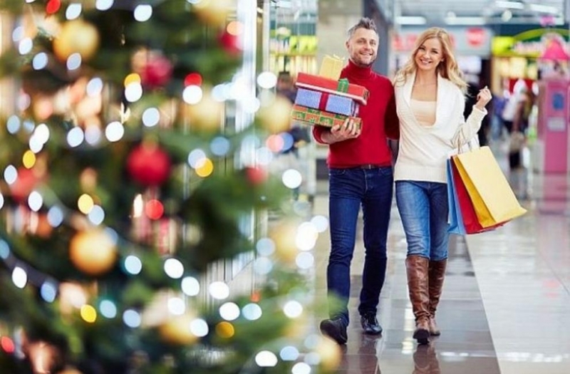 Повечето българи ще посрещнат коледните и новогодишните празници вкъщи като