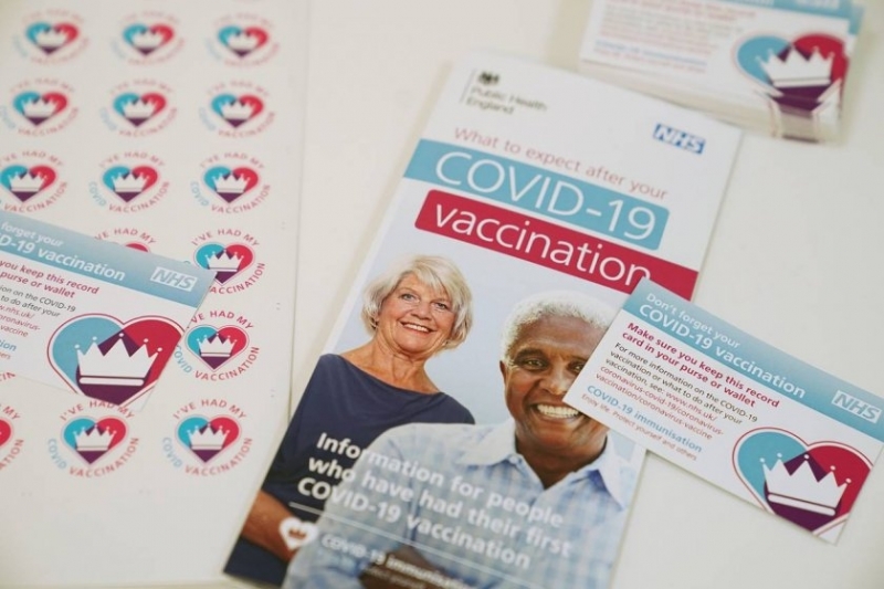 Само ваксинирането няма да спре заразата в Обединеното кралство смятат