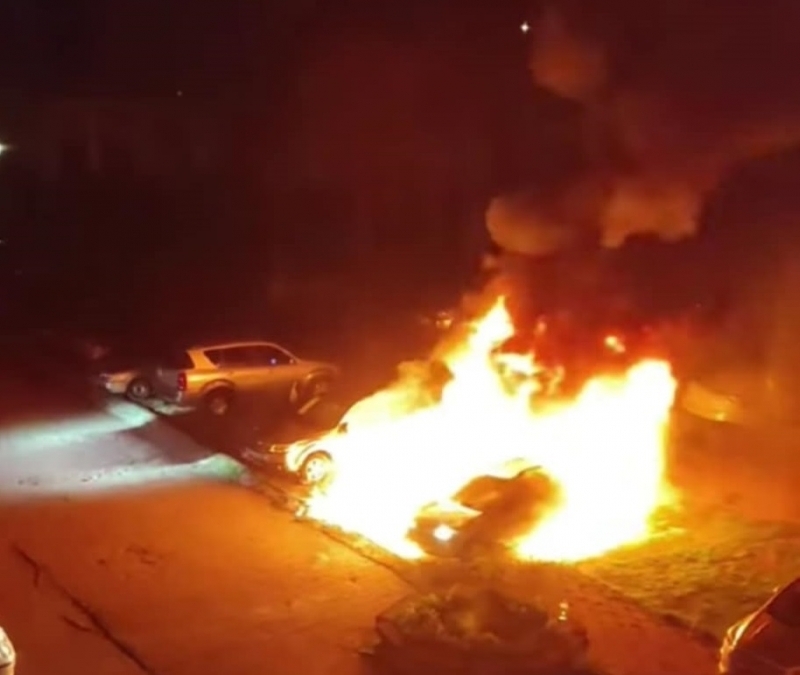 Козлодуй гори! Отново запалиха колата на жената на шефа на полицията