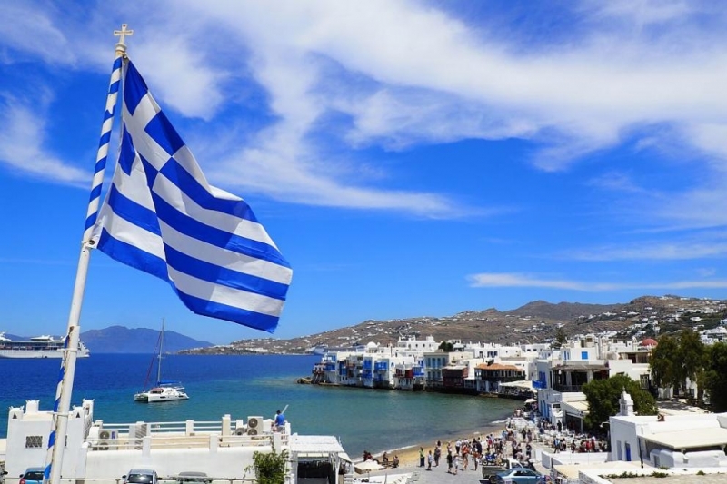 Промени в закона гласувани в парламента в Атина намалиха цената