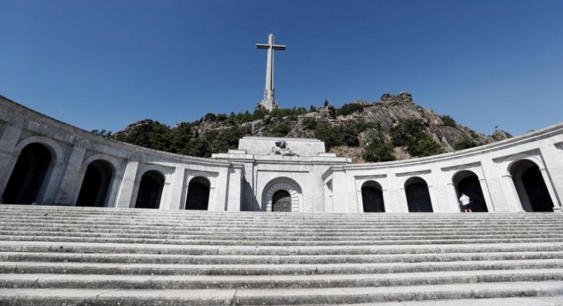 Испанското социалистическо правителство одобри указ за ексхумирането на тленните останки