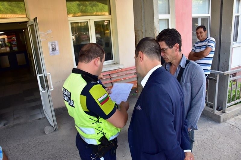 Кметът на Враца Калин Каменов отиде светкавично в болницата за