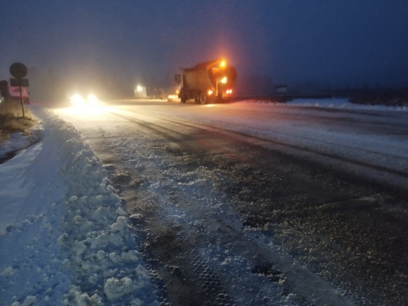 Временно е ограничено движението на товарни автомобили над 12 тона