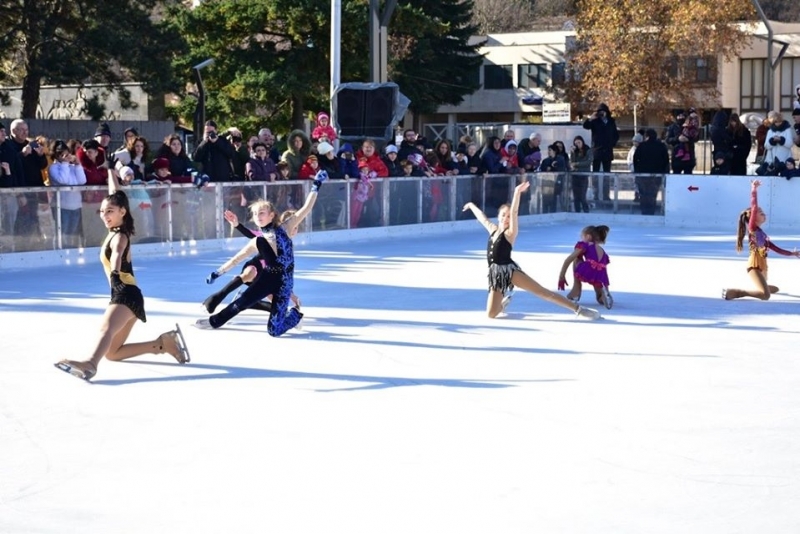Десетки жители и гости на Враца аплодираха феерично ледено шоу