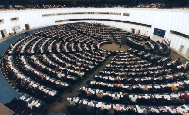 Европейският парламент гласува за достъп на България и Румъния до