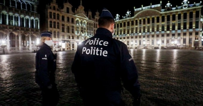 Полицията в Брюксел прекрати оргия с 25 мъже, като сред