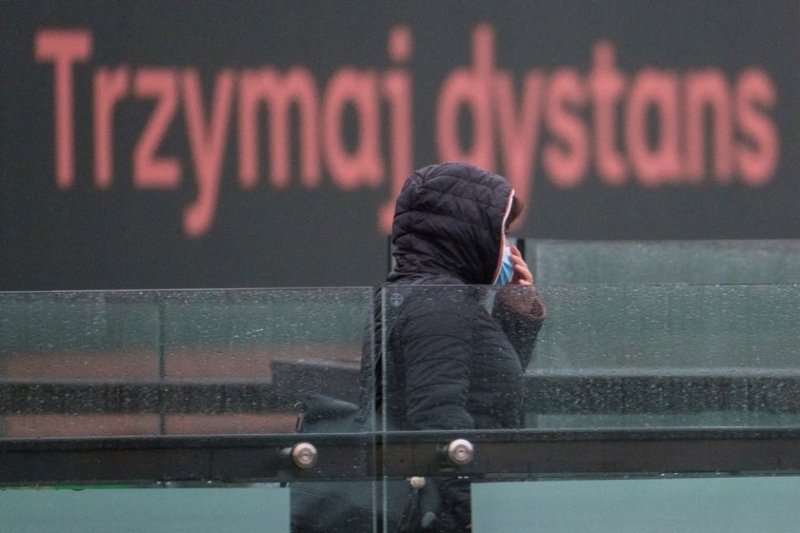 Полша регистрира днес рекорден брой нови случаи на коронавирус трето