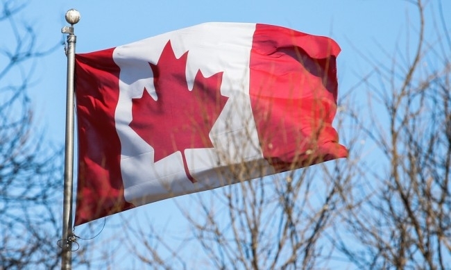 Канадското министерство на отбраната съобщи че е засякло летящ на голяма