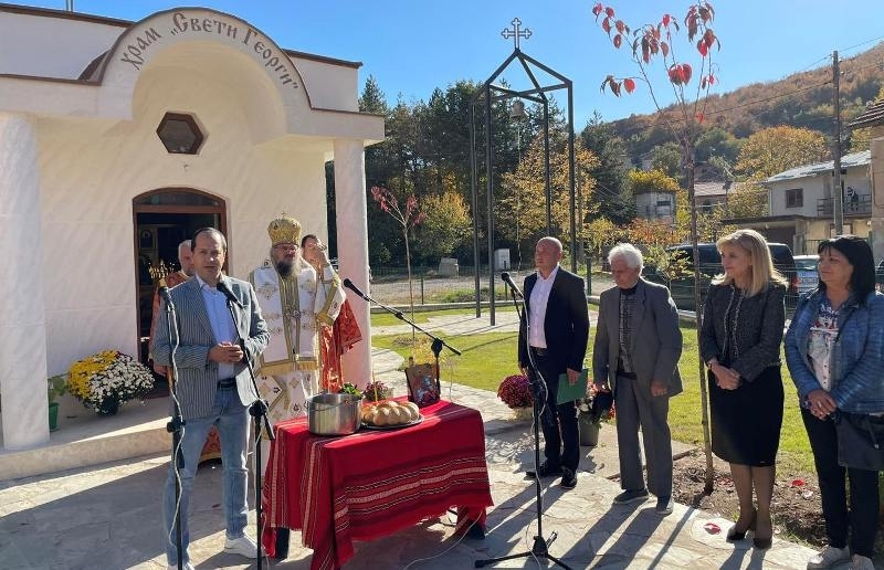 На официална церемония бе открит новоизграденият параклис Св Вмчк Георги Победоносец