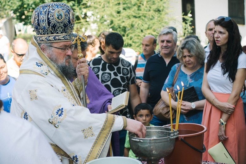 Стотици миряни от цялата страна се събраха на 15 август