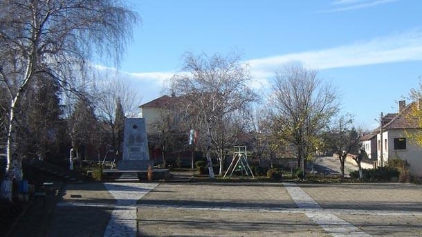 Частен съдия изпълнител продава на търг бивша аптека във Врачанско