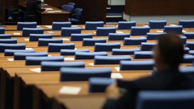 Пеевски с най-много отсъствия от заседания на НС, ГЕРБ-СДС също рекордьор