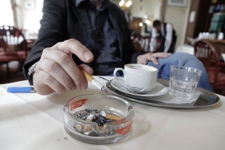 Проверки на Регионалната здравна инспекция във Враца изловиха пушачи в