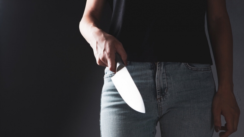 12 годишна ученичка заплаши учител с нож при очевиден опит за