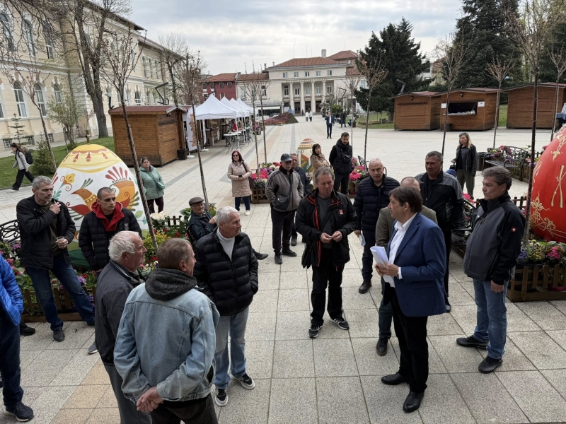 Арх. Иван Шишков в помощ на казуса с врачанските лозя, обсъждат публично общия устройствен план до 1 юни /снимки/