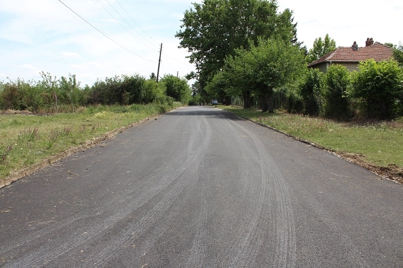 21 860 кв м са изцяло асфалтираните улици в селата