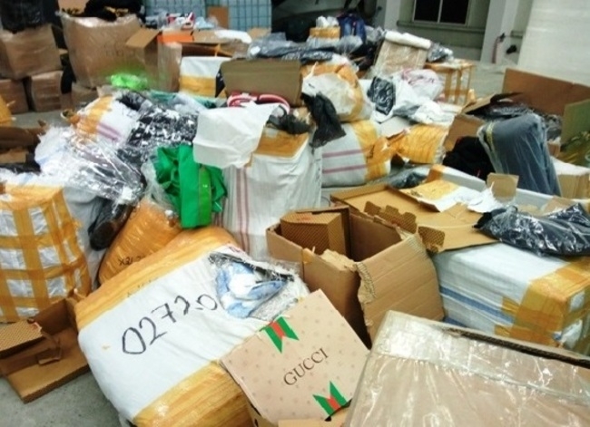 Митничари задържаха над 3400 фалшиви стоки на „Дунав мост 2“ при Видин