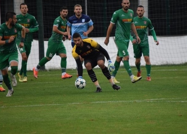 Младежкият национал Николай Кръстев ще играе през следващия сезон в