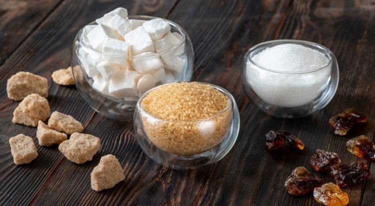 Лекарите изброиха най вредните храни на масата и в хладилника които