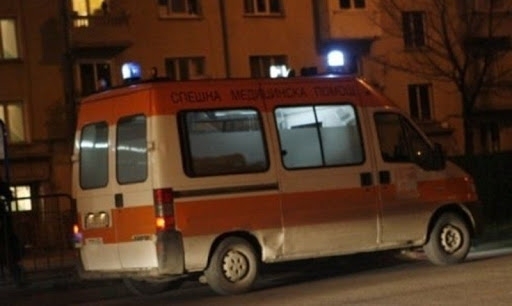 Двама са пребили и обрали мъж във Враца съобщиха от