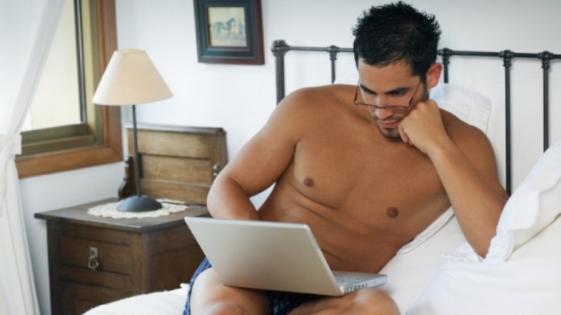 Потреблението на порнография изглежда не е свързано с удовлетворението което