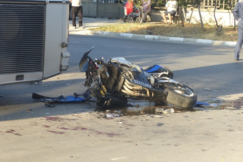 Младеж е катастрофирал в камион във врачанското село Краводер съобщават