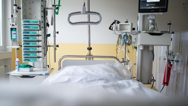 Трима заразени от Враца и Козлодуй са загубили битката с