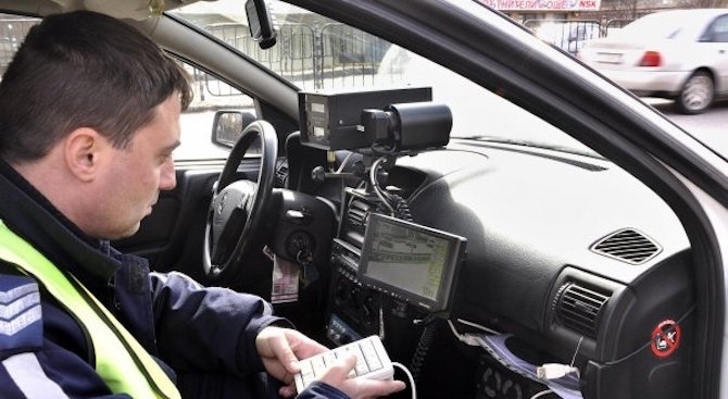 Радар детектор който е позволен за използване у нас може да