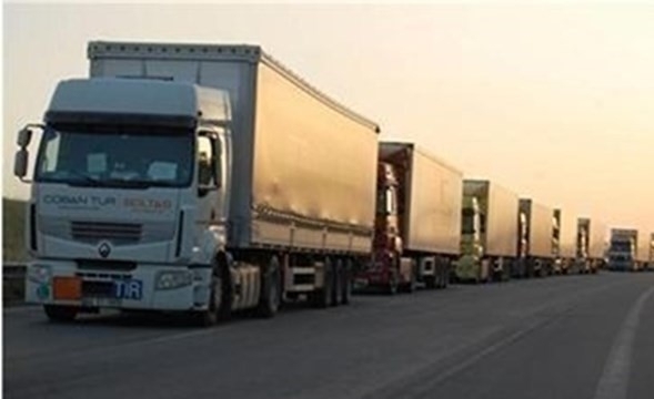 Дълги опашки от ТИР ове са се образували от турска