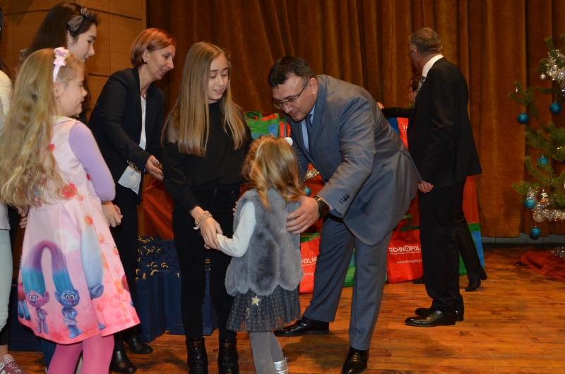 5 деца на починали служители на областната дирекция на МВР