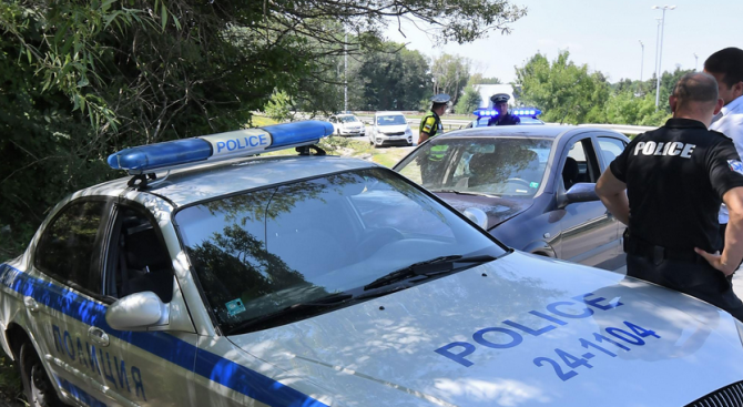 35 годишен водач е задържан за умишлено повреждане на чужд автомобил