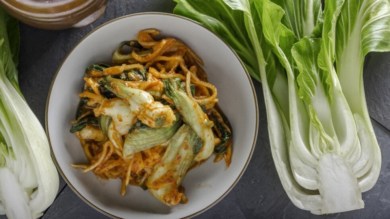 Традиционната пикантна корейска туршия кимчи която се приготвя от кисело