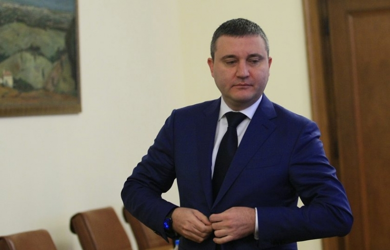 Няма смисъл опозицията да се занимава с избора на следващия