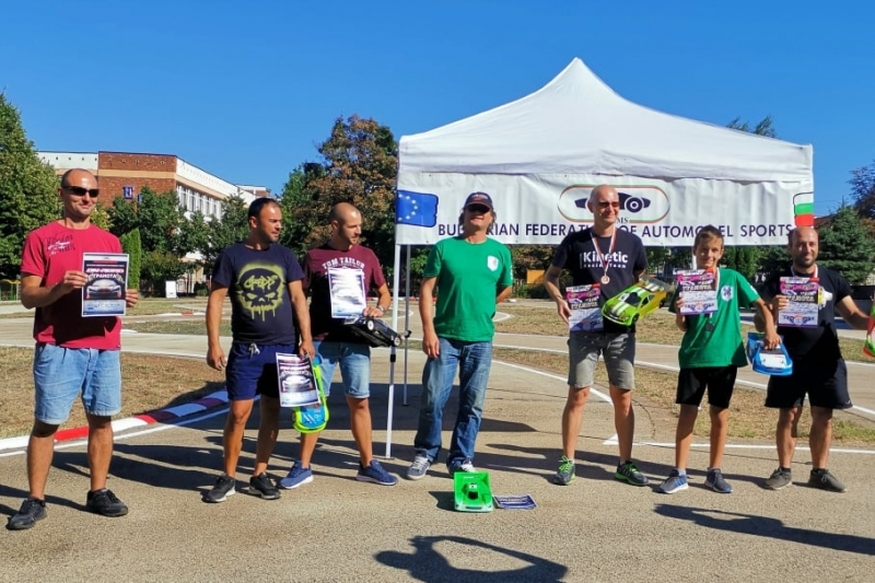 Пилоти от Враца обраха медалите в стартовете от поредния кръг