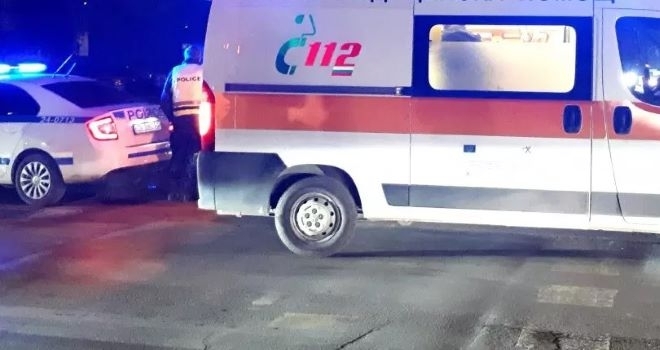 19-годишна шофьорка се удари челно в патрулка във Врачанско, има