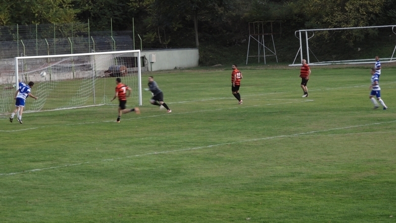 Локомотив Мездра разгроми гостите от Миньор Згориград с 13 0 в