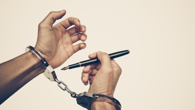 Броят на журналистите по света които са зад решетките достигна