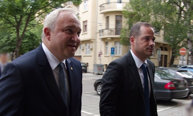 За скандална намеса в трафика на мигранти на висш шеф