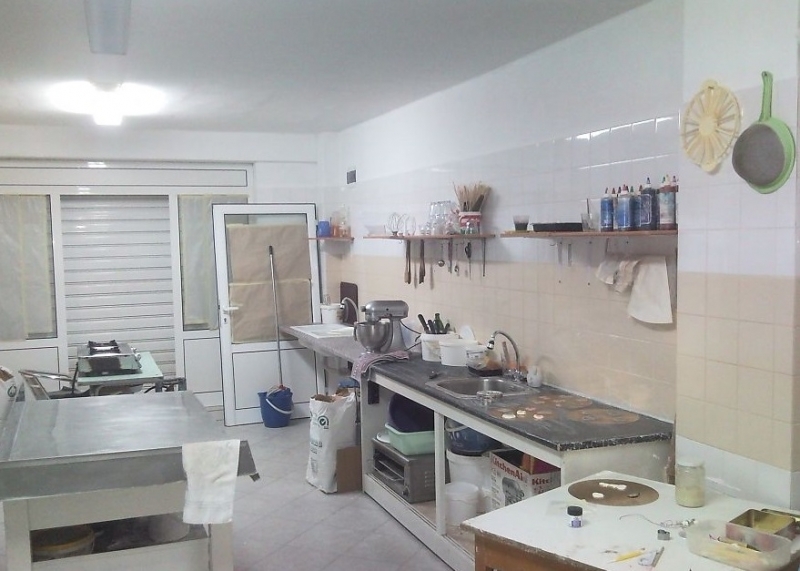 Частен съдебен изпълнител обяви на търг голям търговски имот в