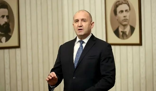 Румен Радев дава оставка като президент и се хвърля в