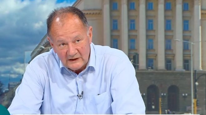Михаил Миков: Вотът на недоверие няма да свали правителството