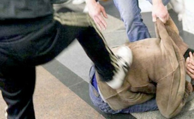 Бандити нападнаха и пребиха софиянец пред магазин в Монтанско съобщиха